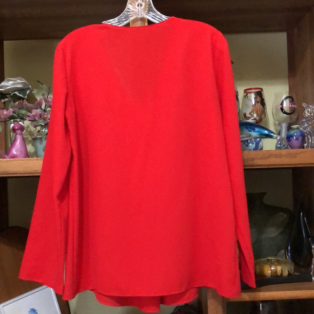 Ladies Red Top - Picture 2 of 9